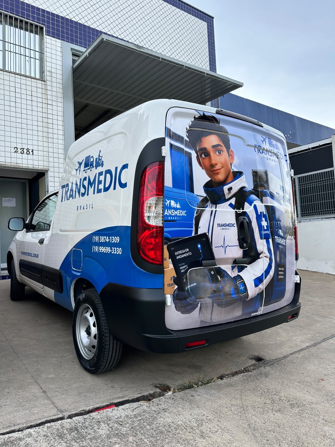 Van Transmedic Brasil pronta para entregas de medicamentos